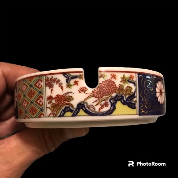 Vintage Imari Empress Japan Hand-Painted Ashtray - Picture 4 of 7
